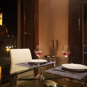 Luxury With Views To Alcazar, Cathedral And Giralda. Apartment